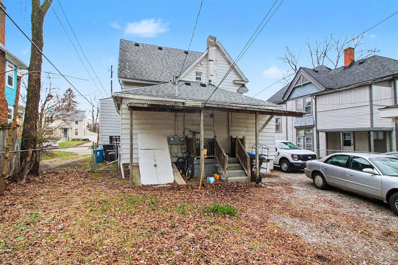 main property photo 9
