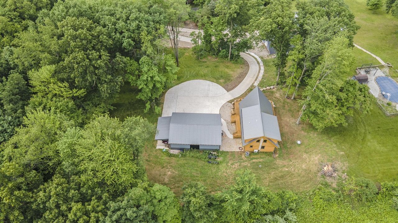 main property photo 34