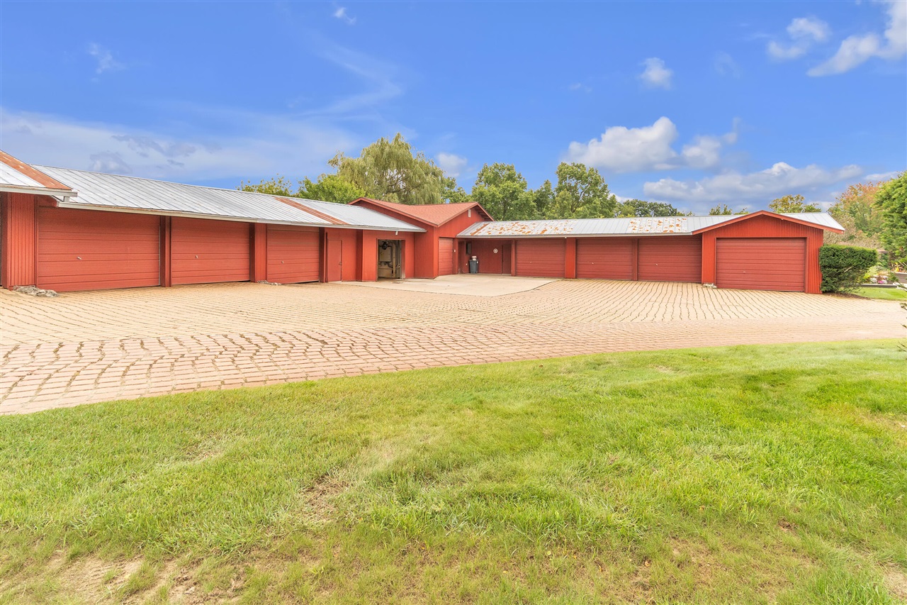 main property photo 73