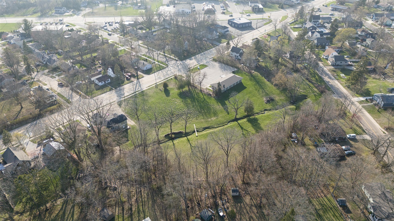 main property photo 18