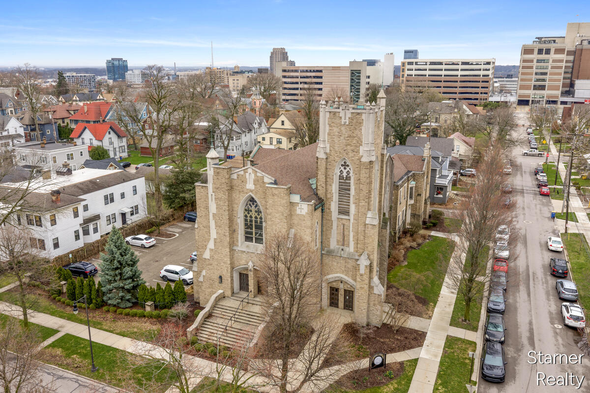 main property photo 24