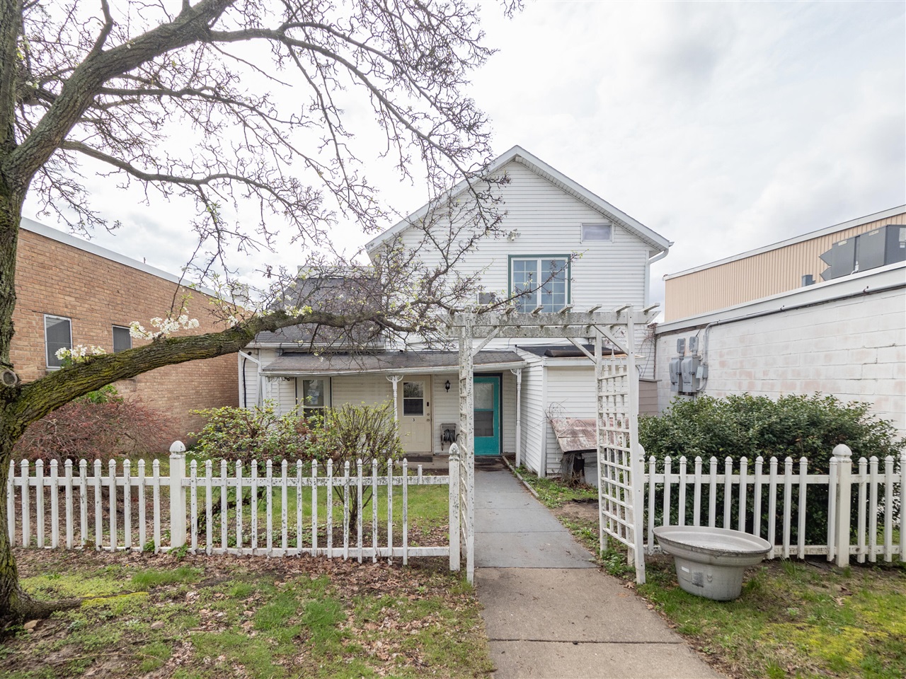 main property photo 32
