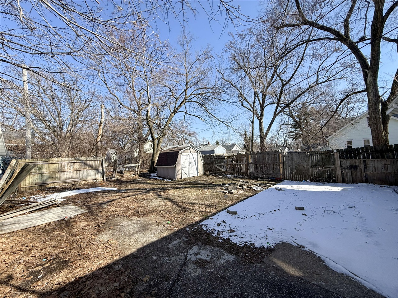 main property photo 14