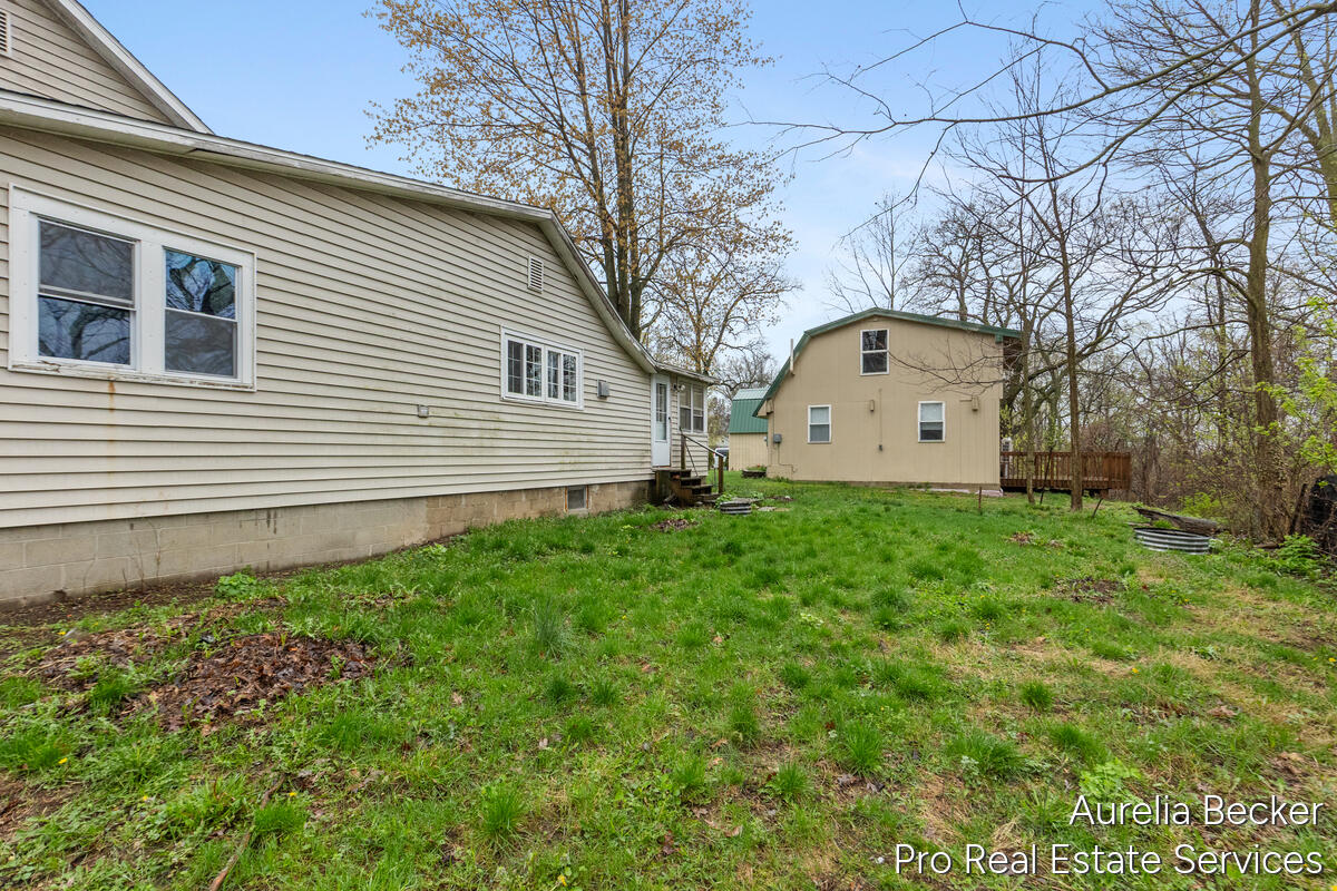 main property photo 41