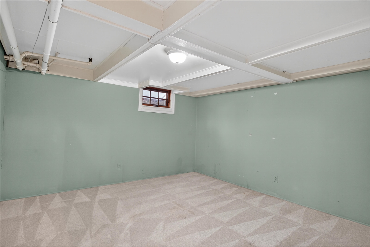main property photo 59