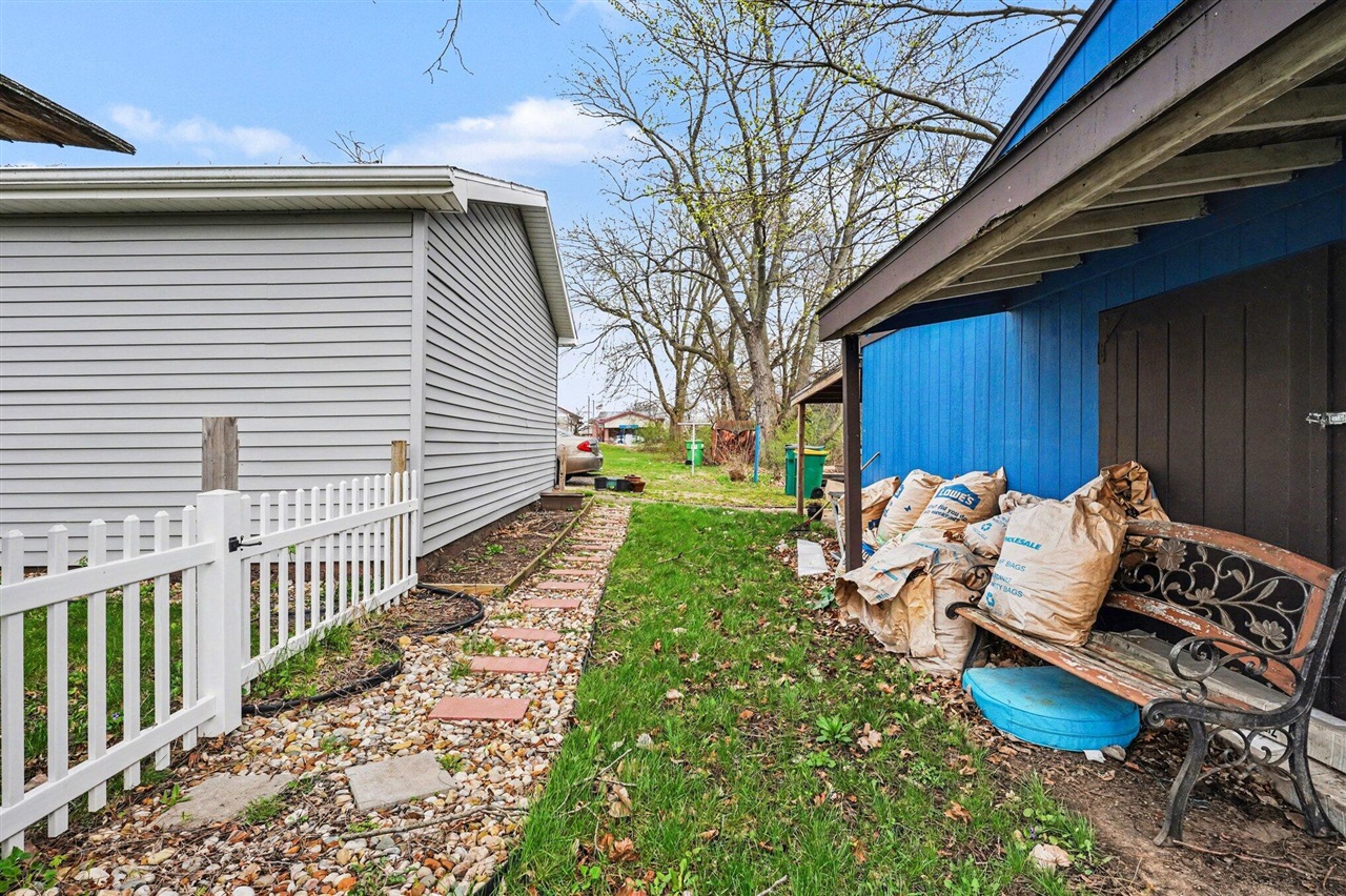 main property photo 22