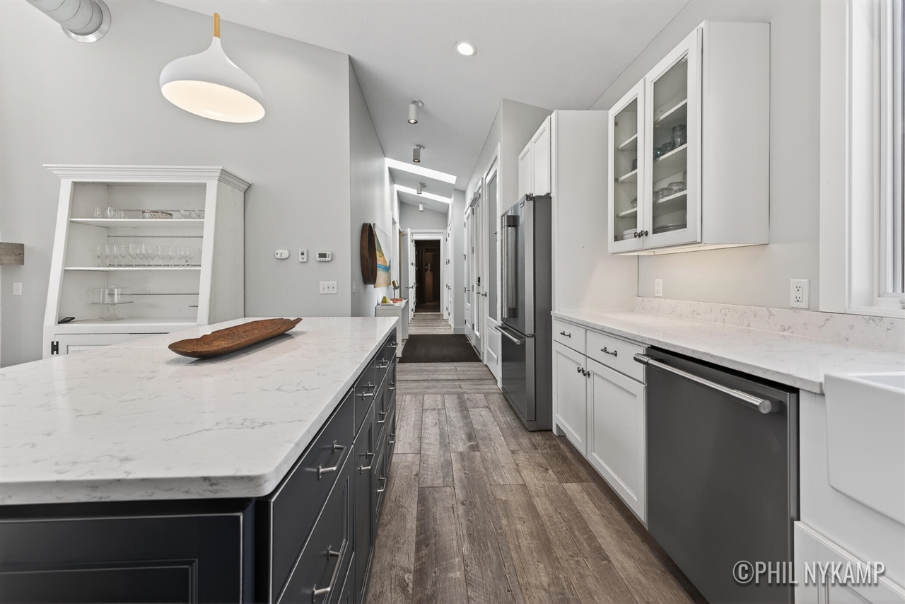 main property photo 84