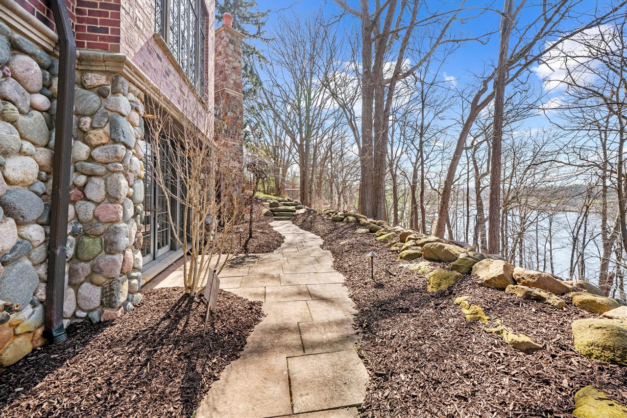 main property photo 80