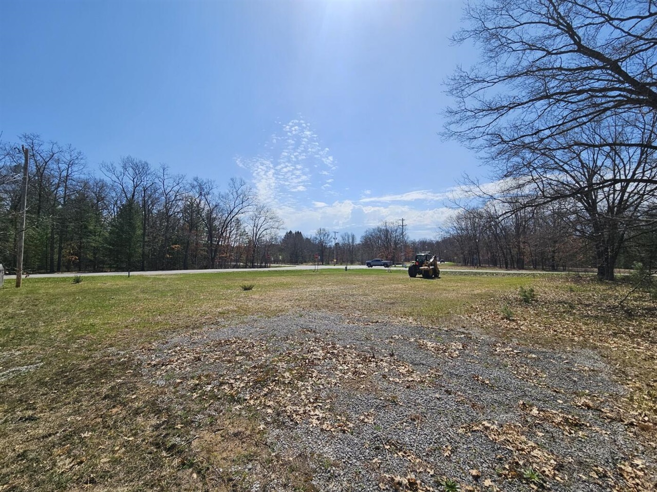 main property photo 9