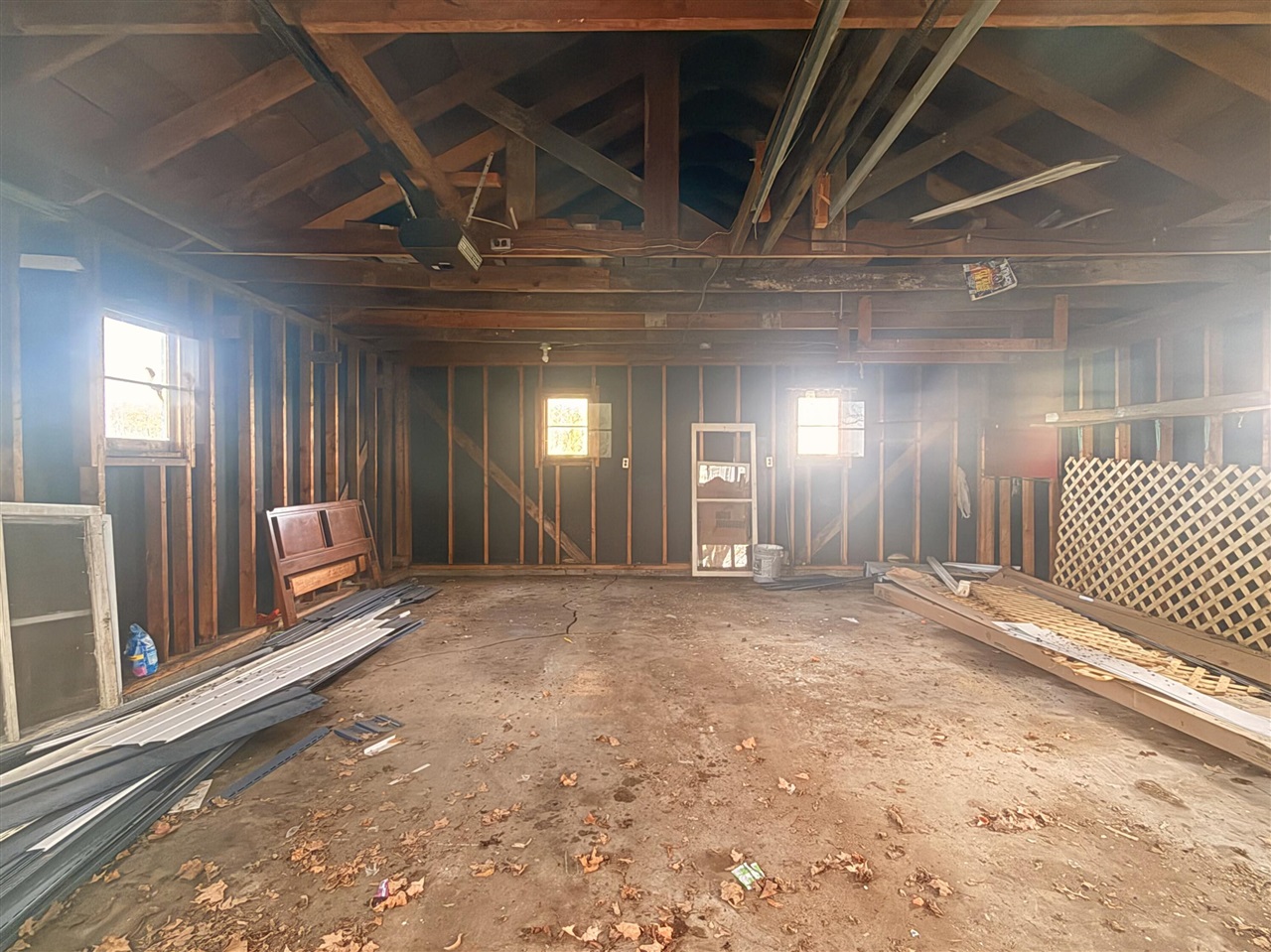 main property photo 30