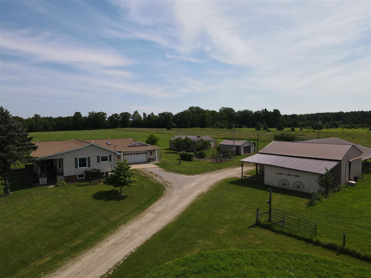 main property photo 10