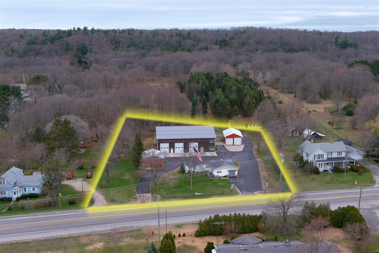 main property photo 40