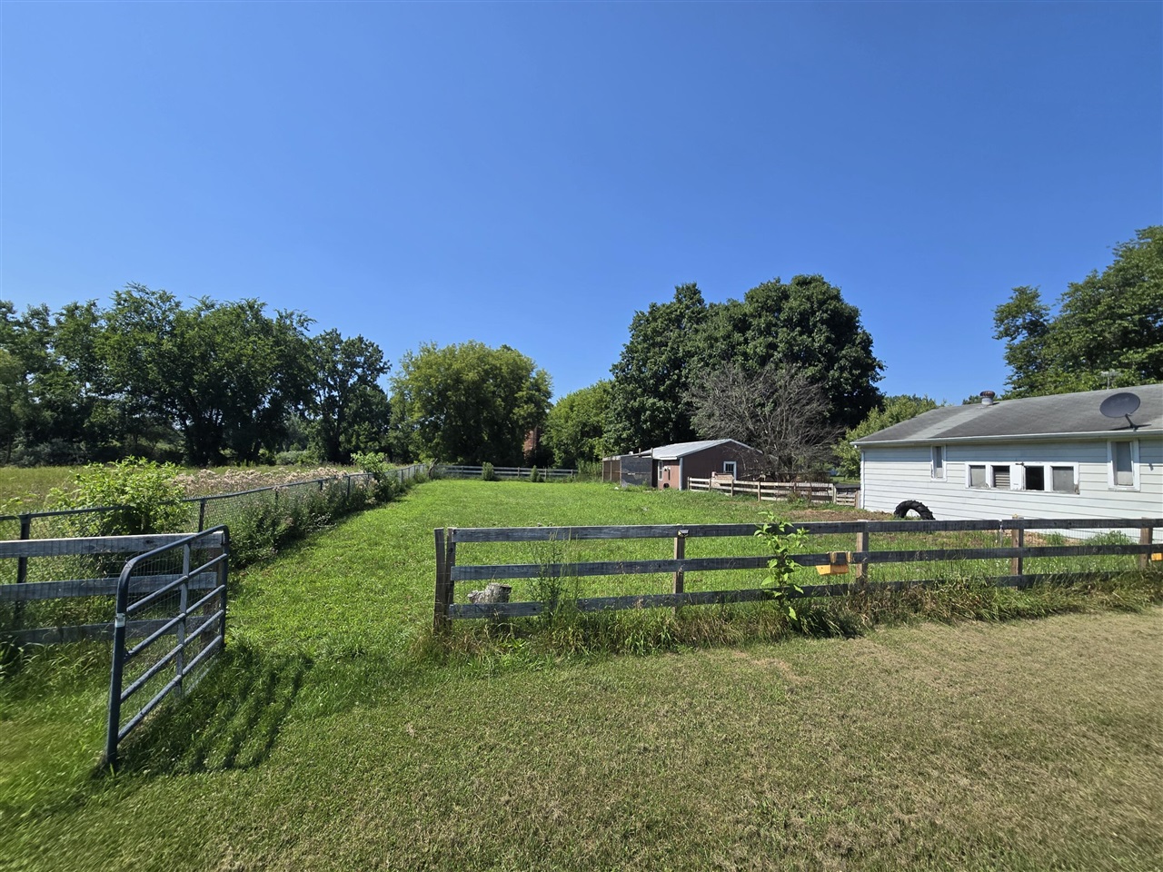 main property photo 31