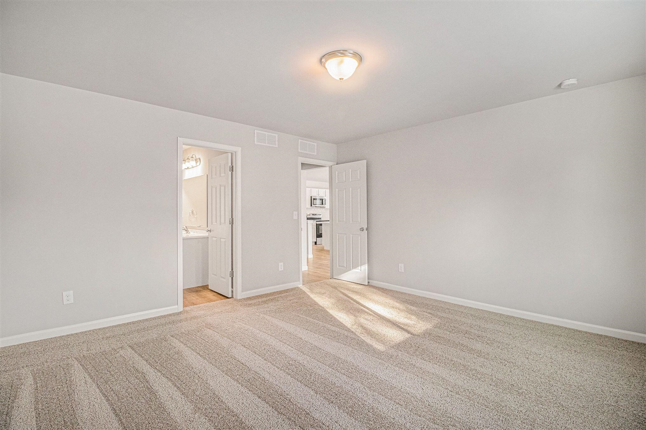 property viewer photo 7