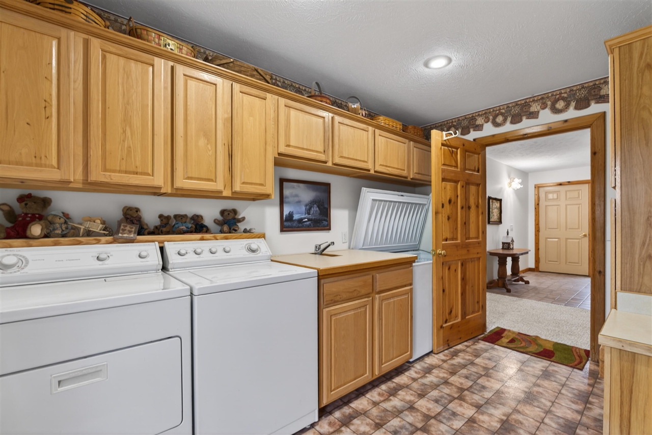 main property photo 54