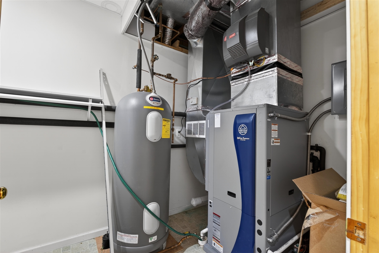 main property photo 67