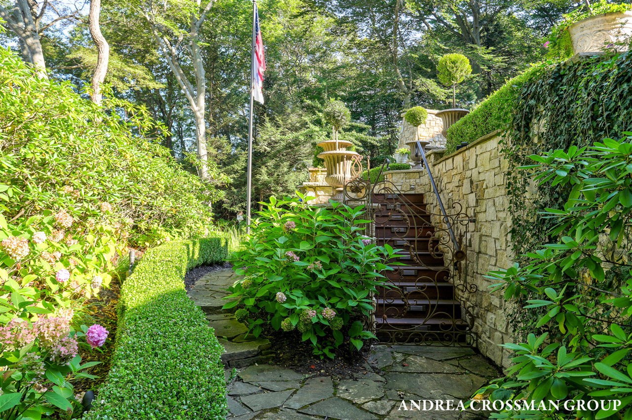 main property photo 20