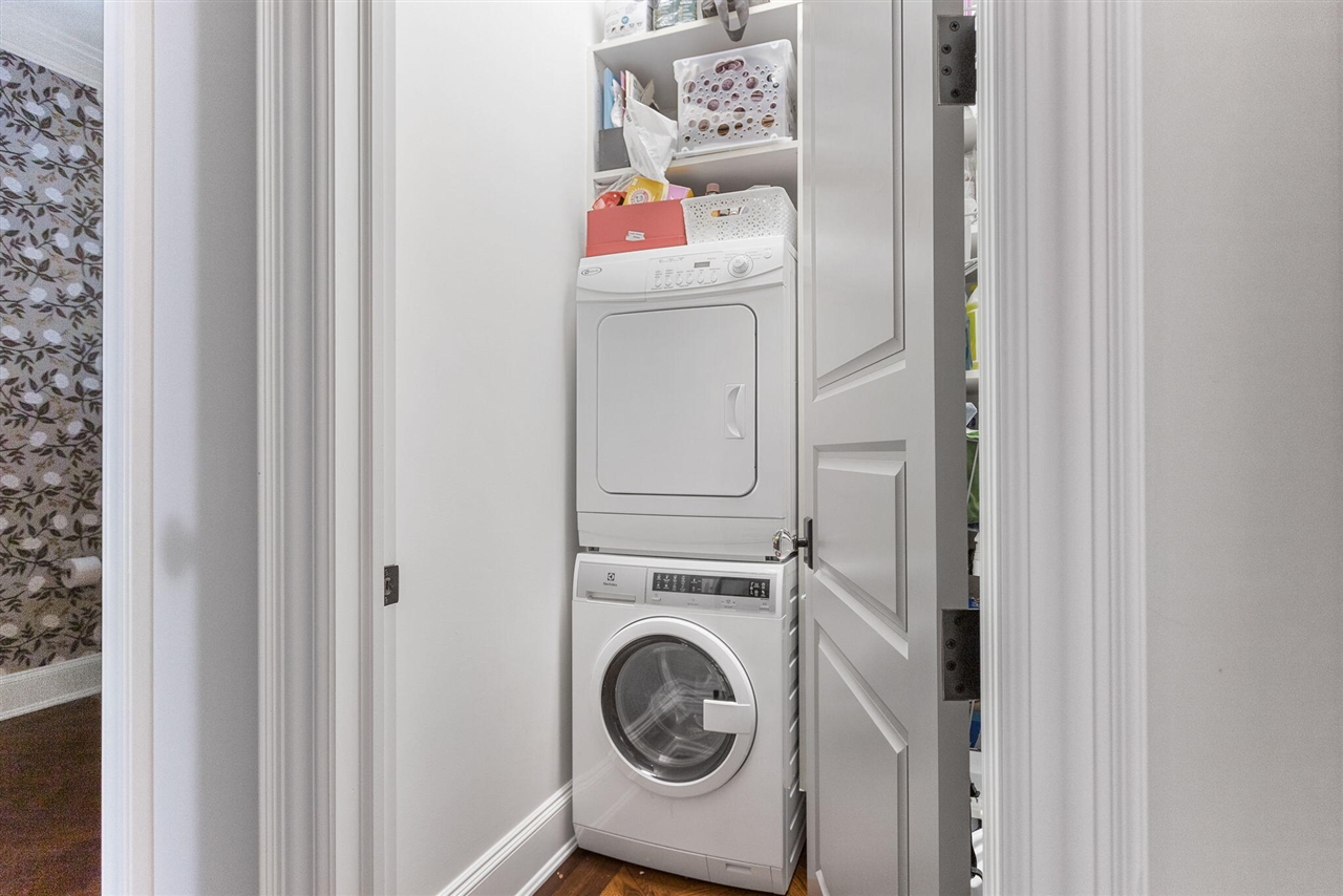 main property photo 78