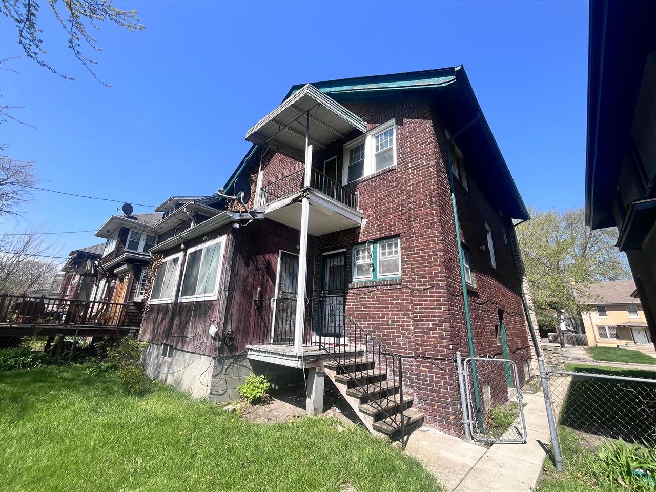 main property photo 31