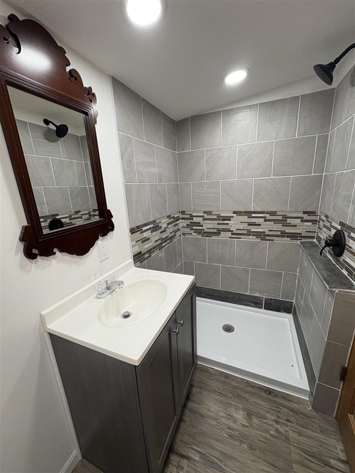 property viewer photo 3
