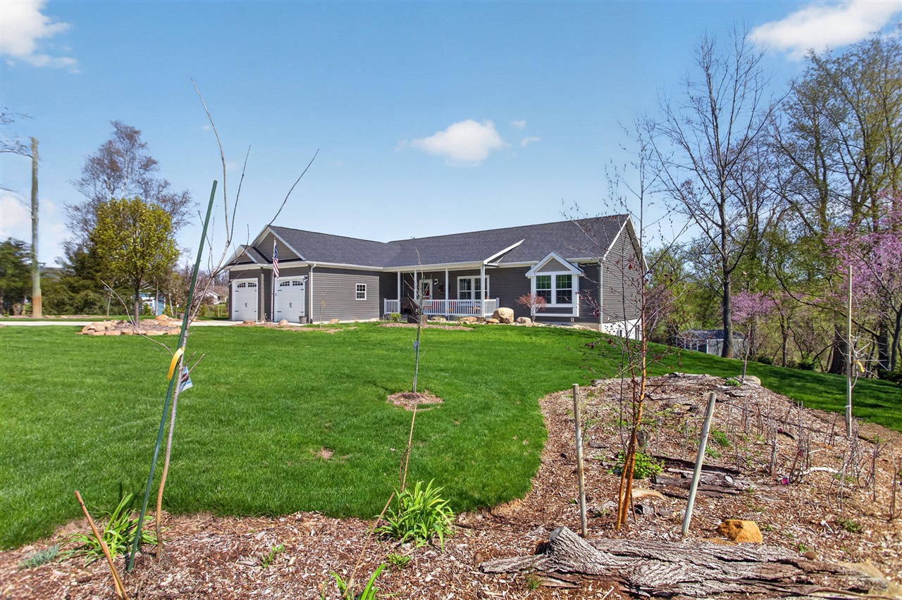 main property photo 81