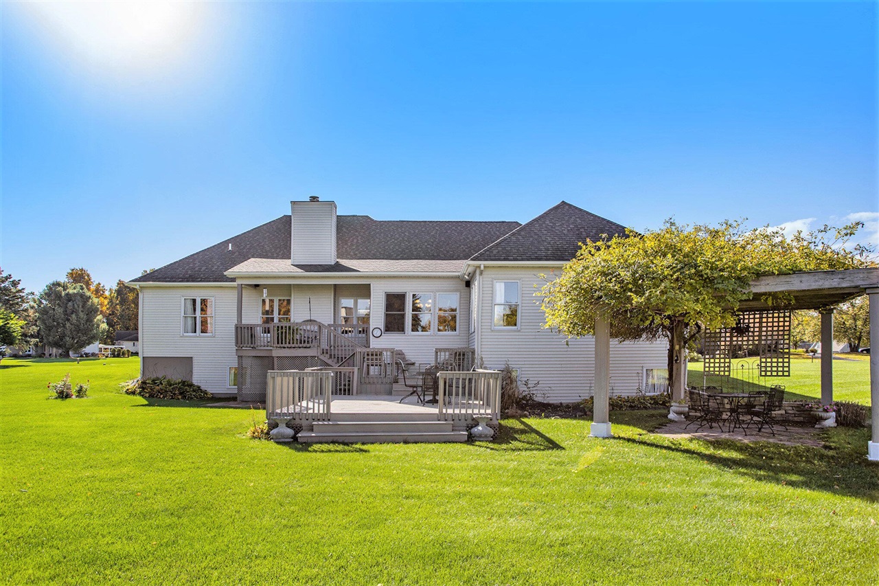 main property photo 29