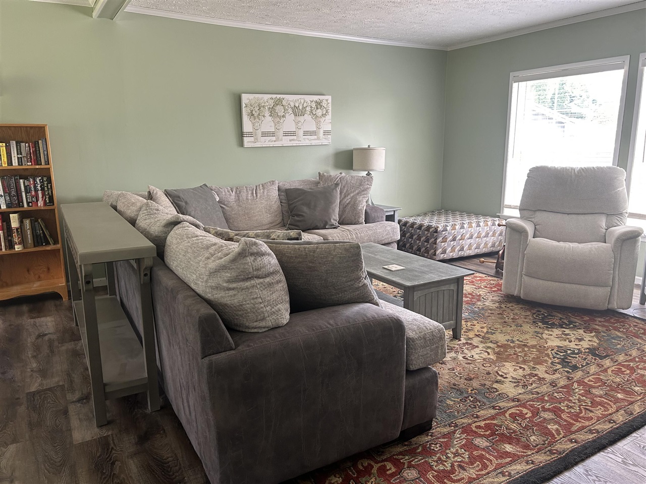 main property photo 45