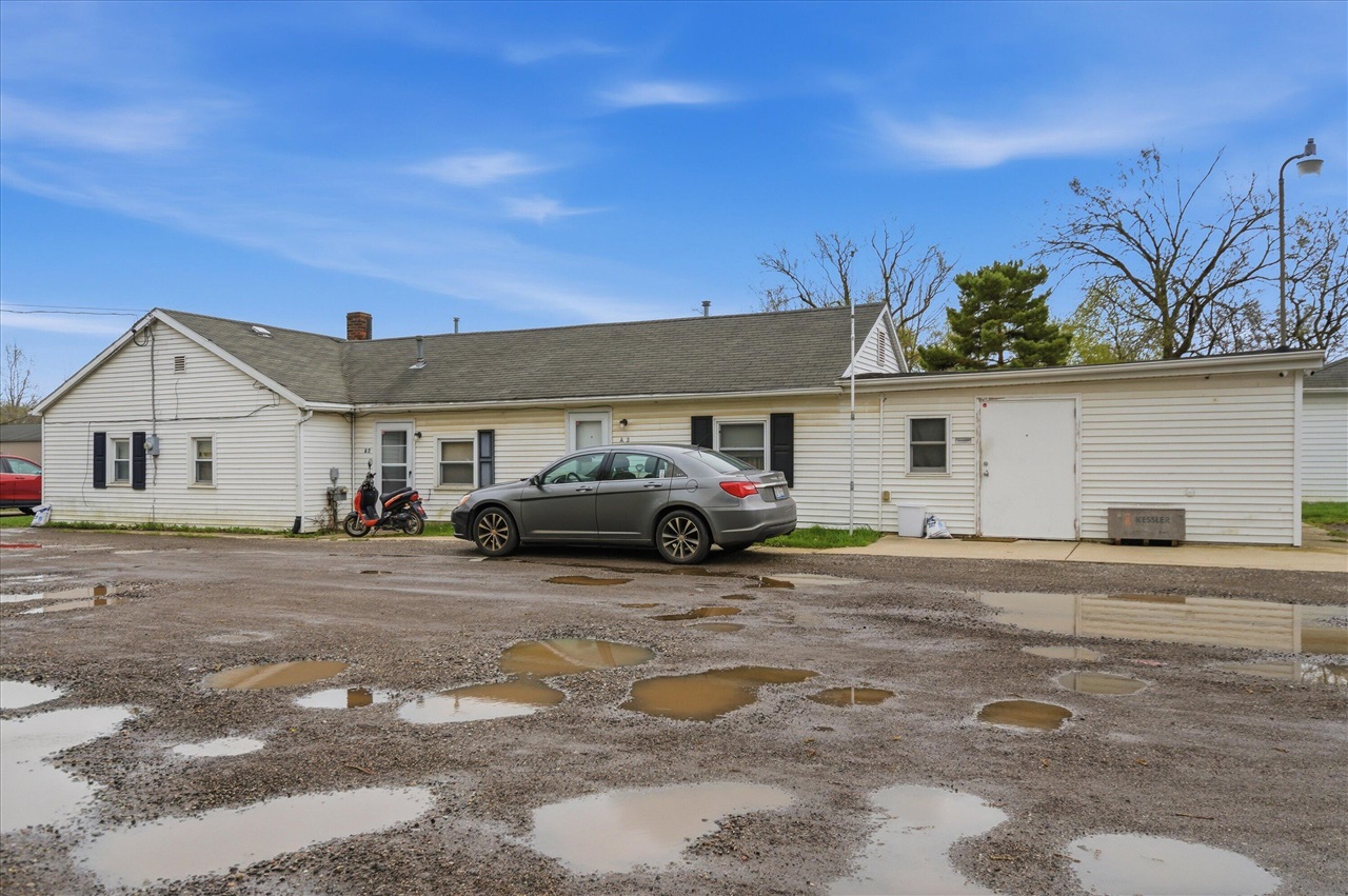main property photo 11