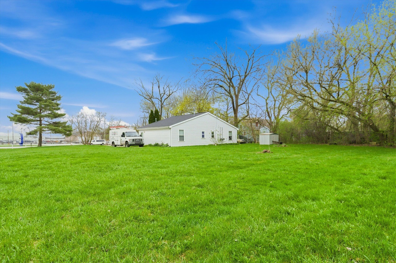 main property photo 20