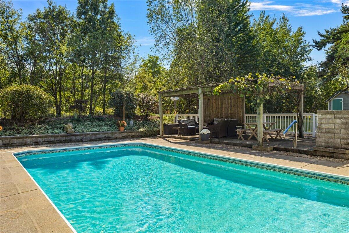 main property photo 48