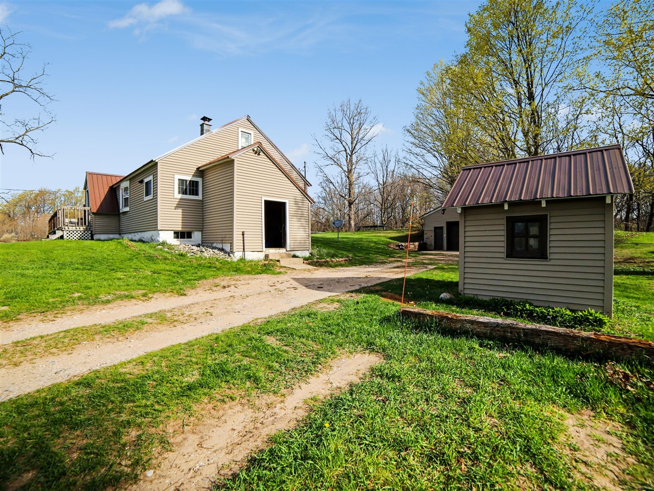 main property photo 25