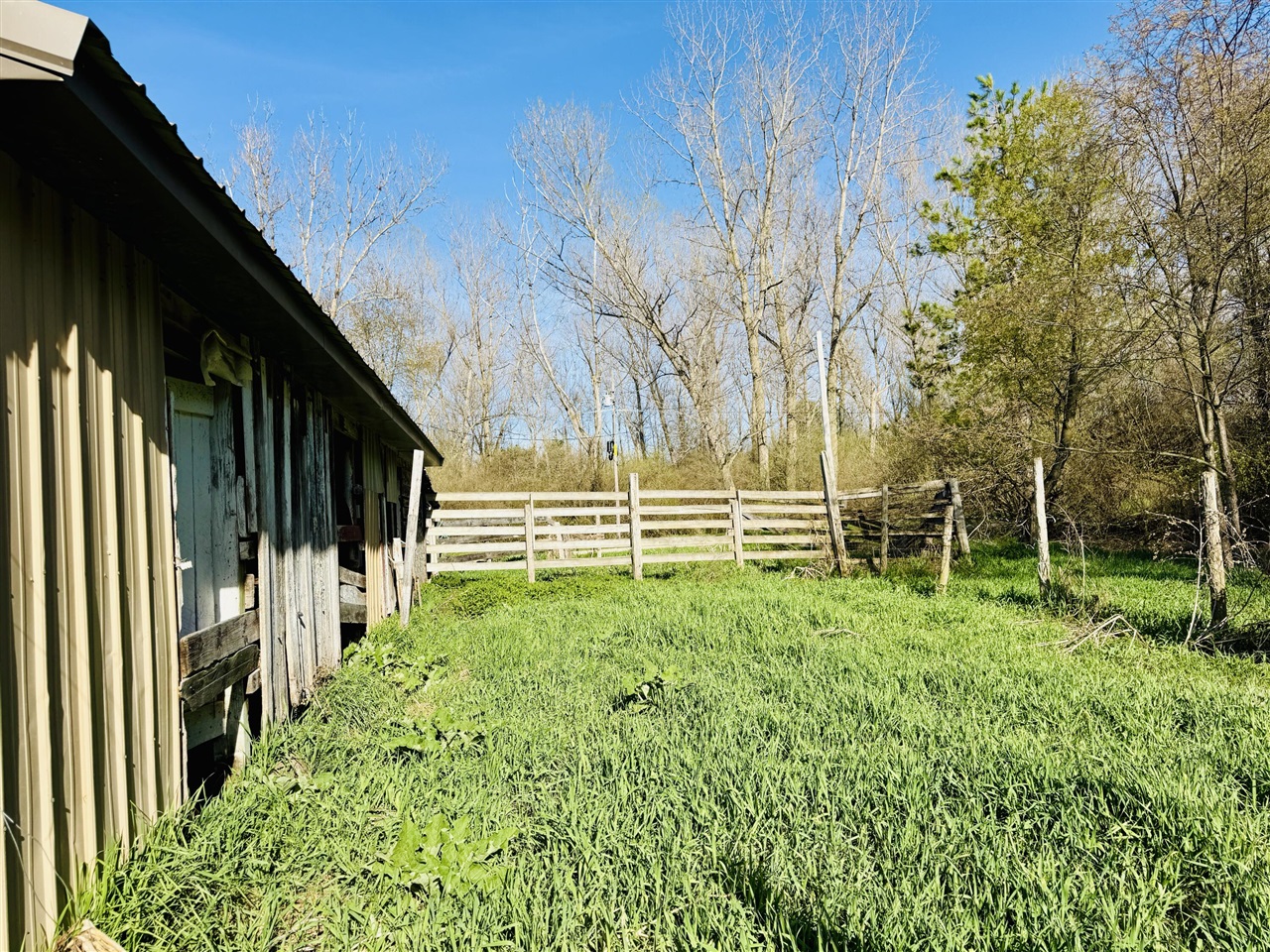 main property photo 11