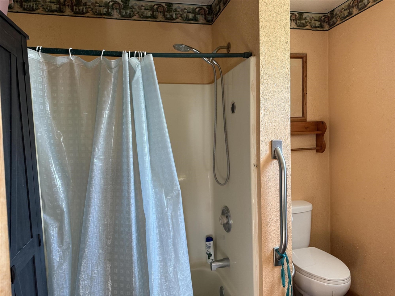 main property photo 44