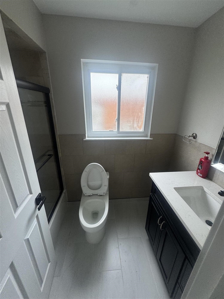 property viewer photo 16