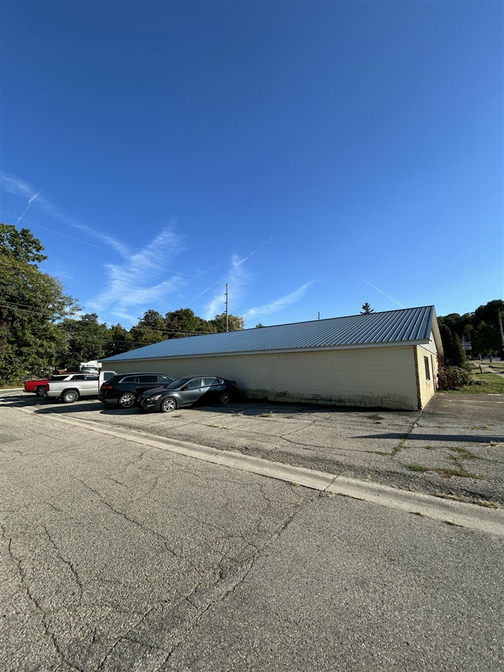 main property photo 31