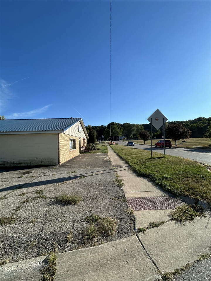 main property photo 32