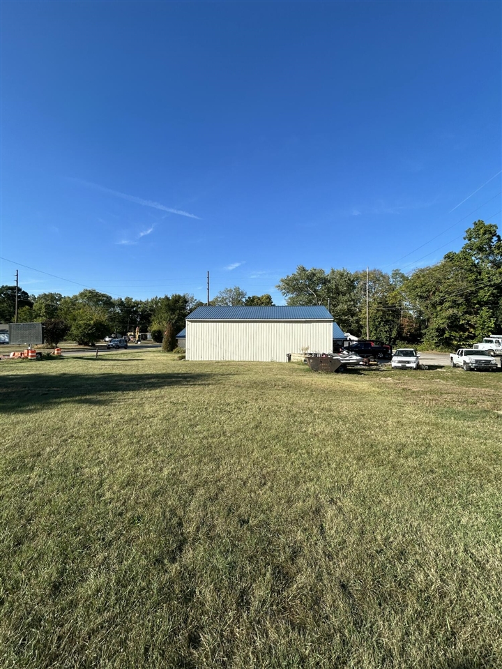 main property photo 39