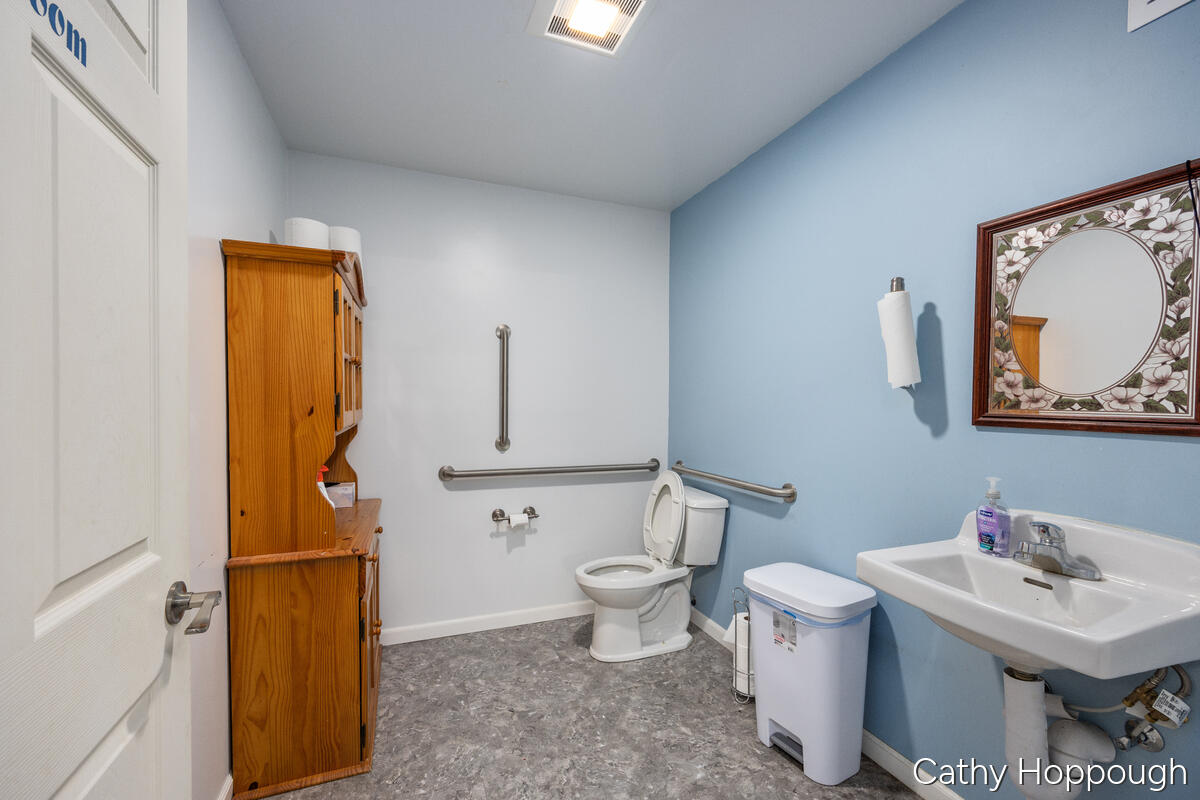 main property photo 44