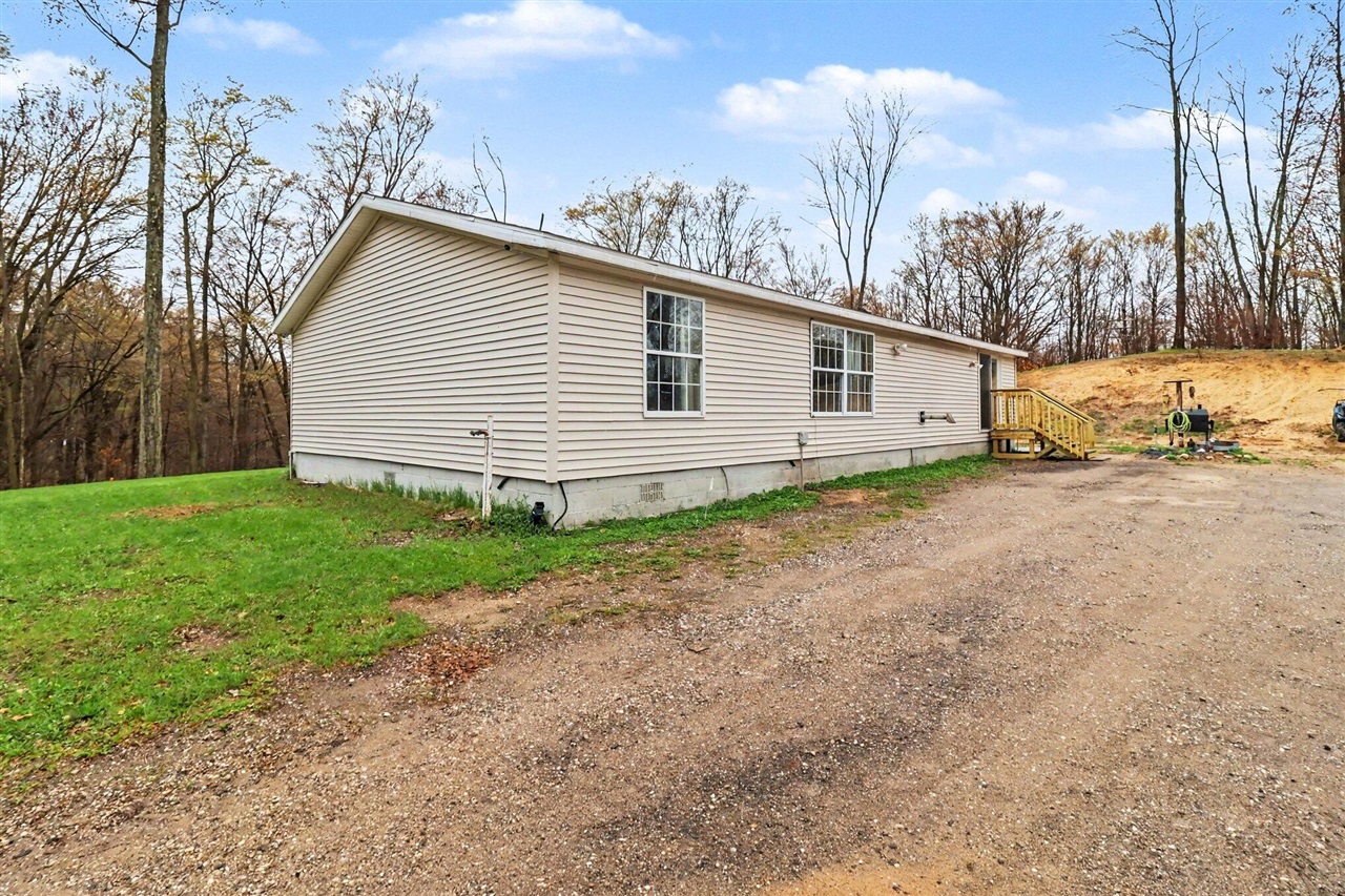 main property photo 27