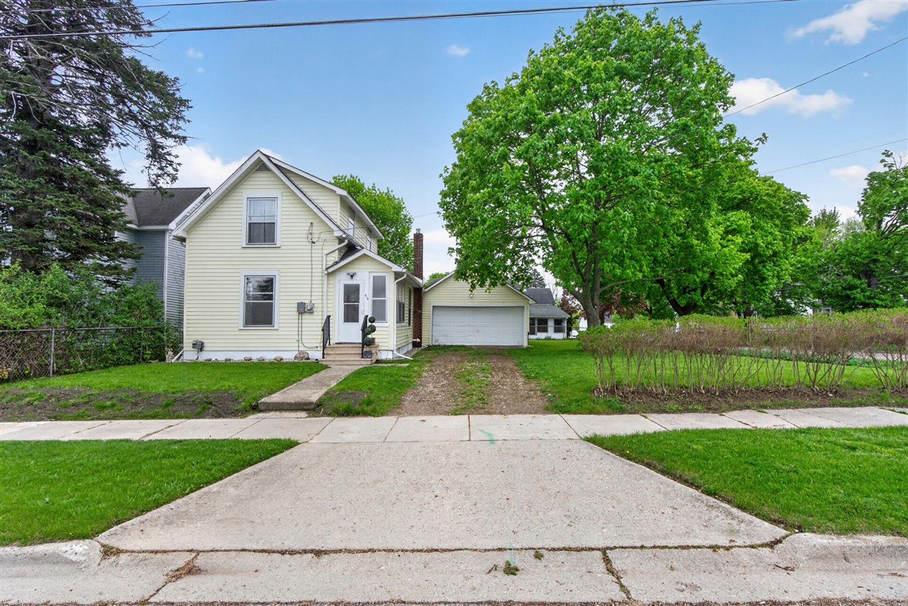main property photo 37
