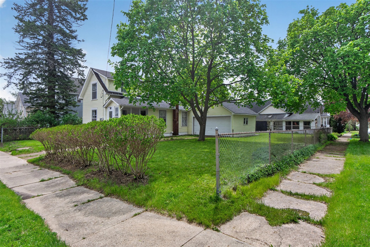 main property photo 42