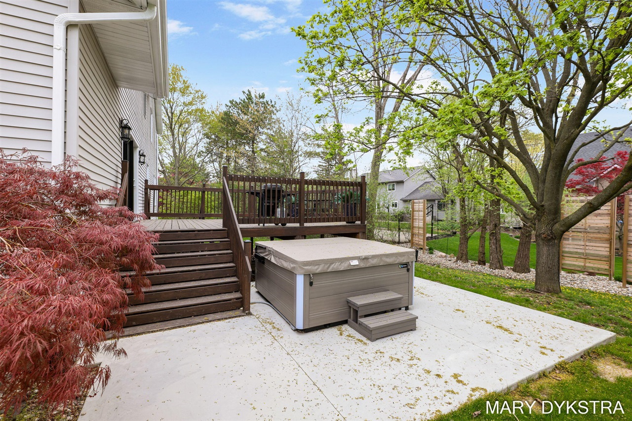 main property photo 68