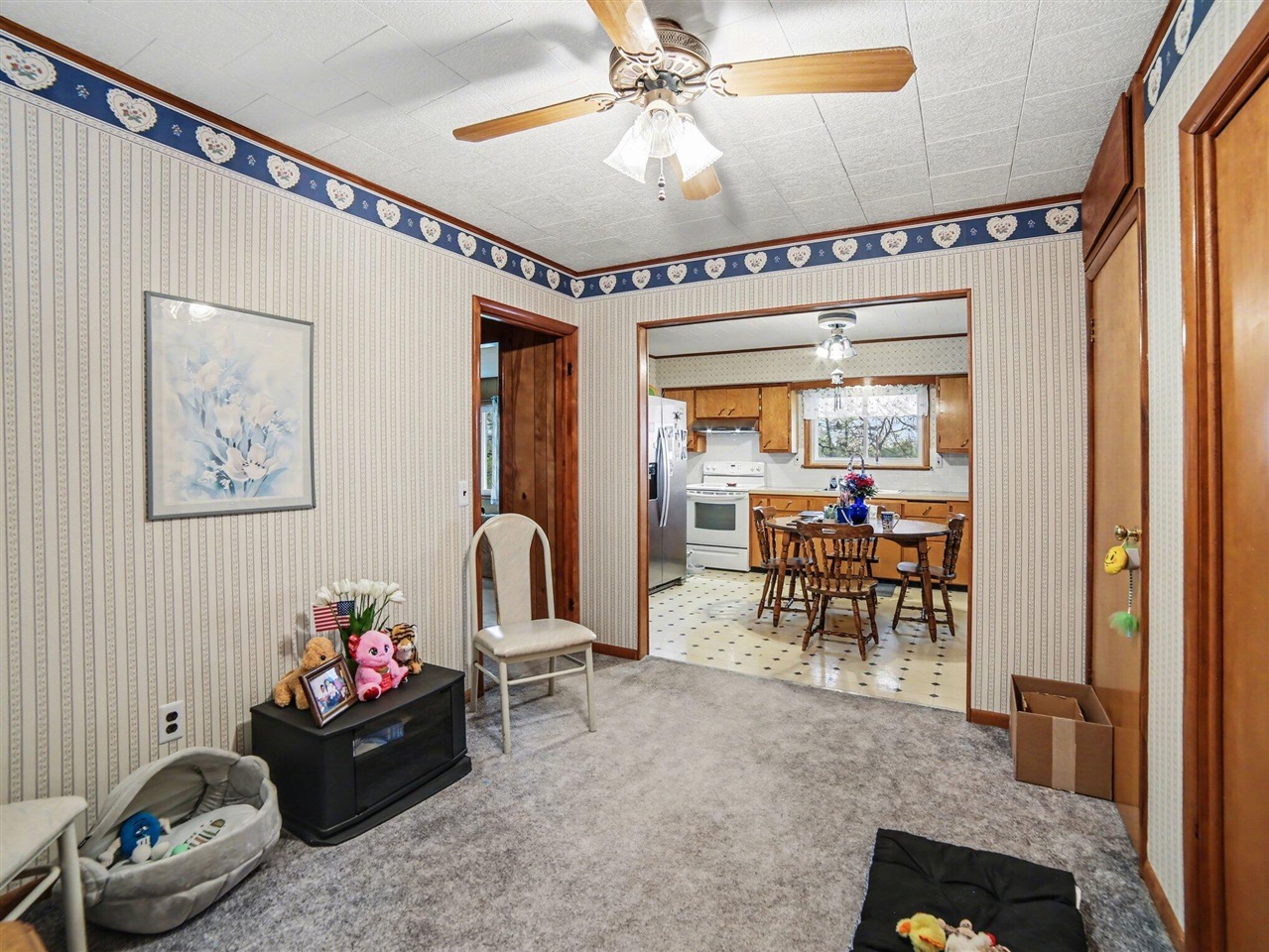 main property photo 9