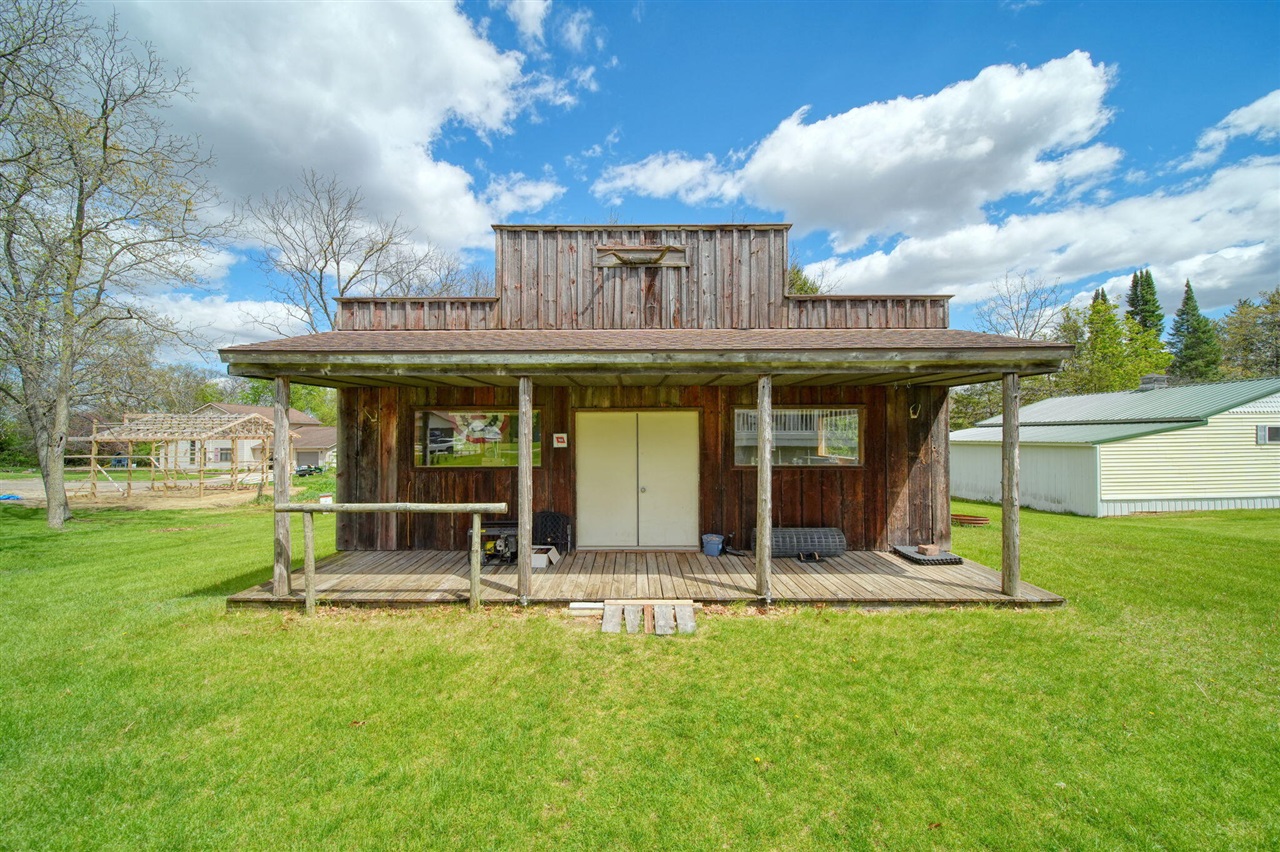 main property photo 44