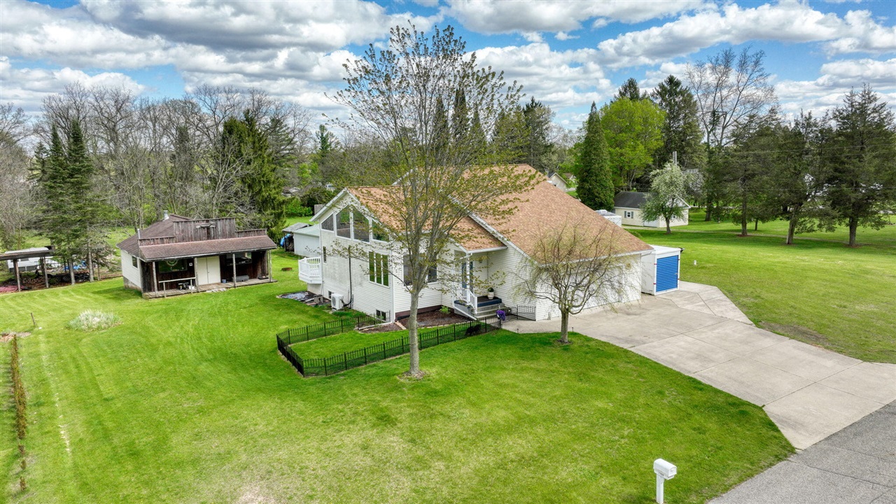 main property photo 59