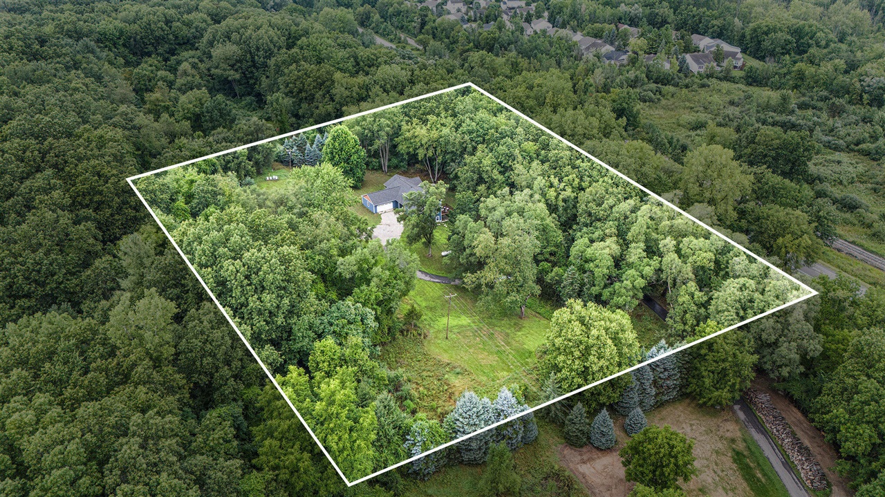 main property photo 60