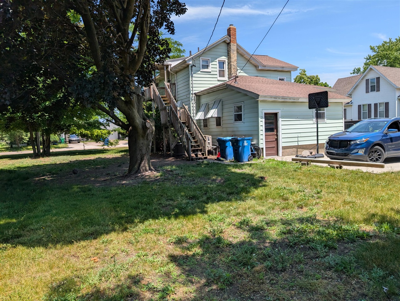 main property photo 29