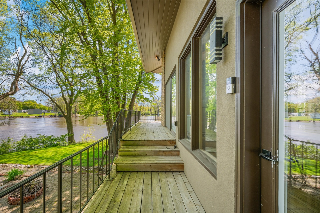 main property photo 68