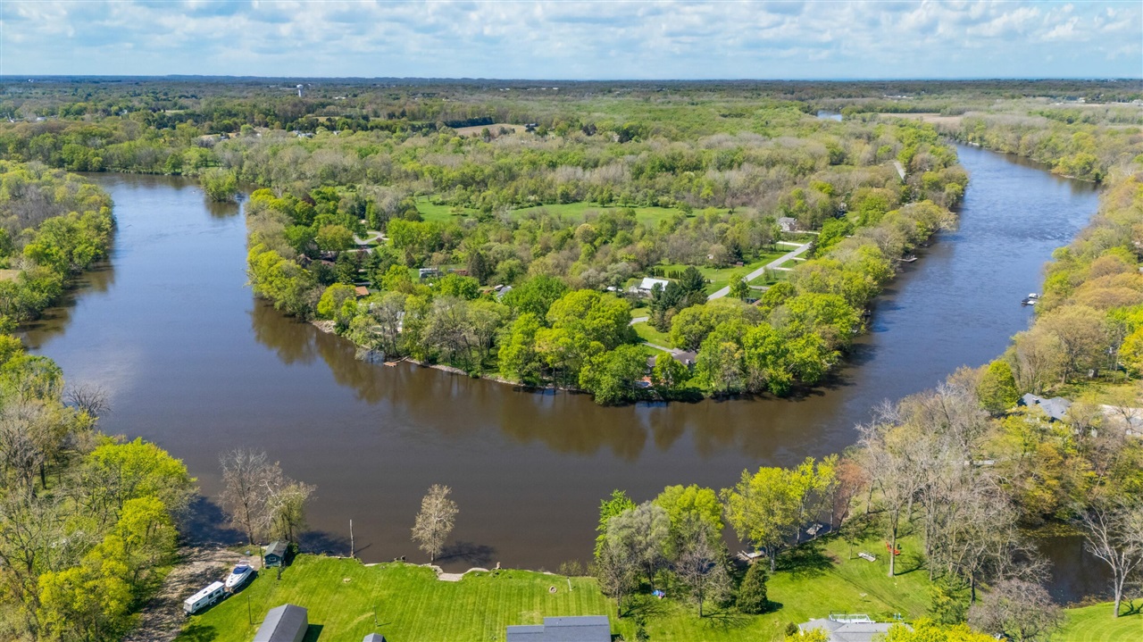 main property photo 78