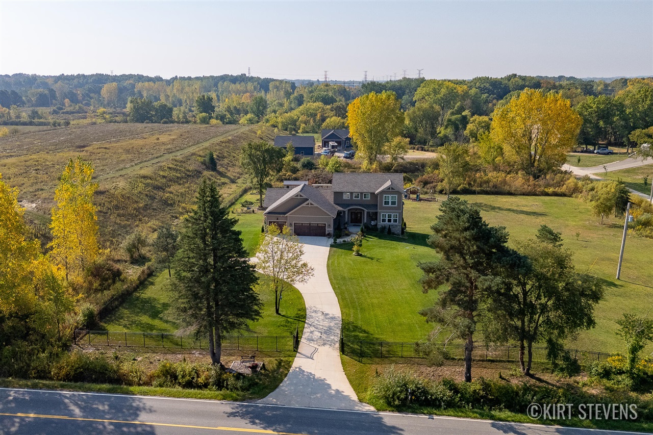 main property photo 45